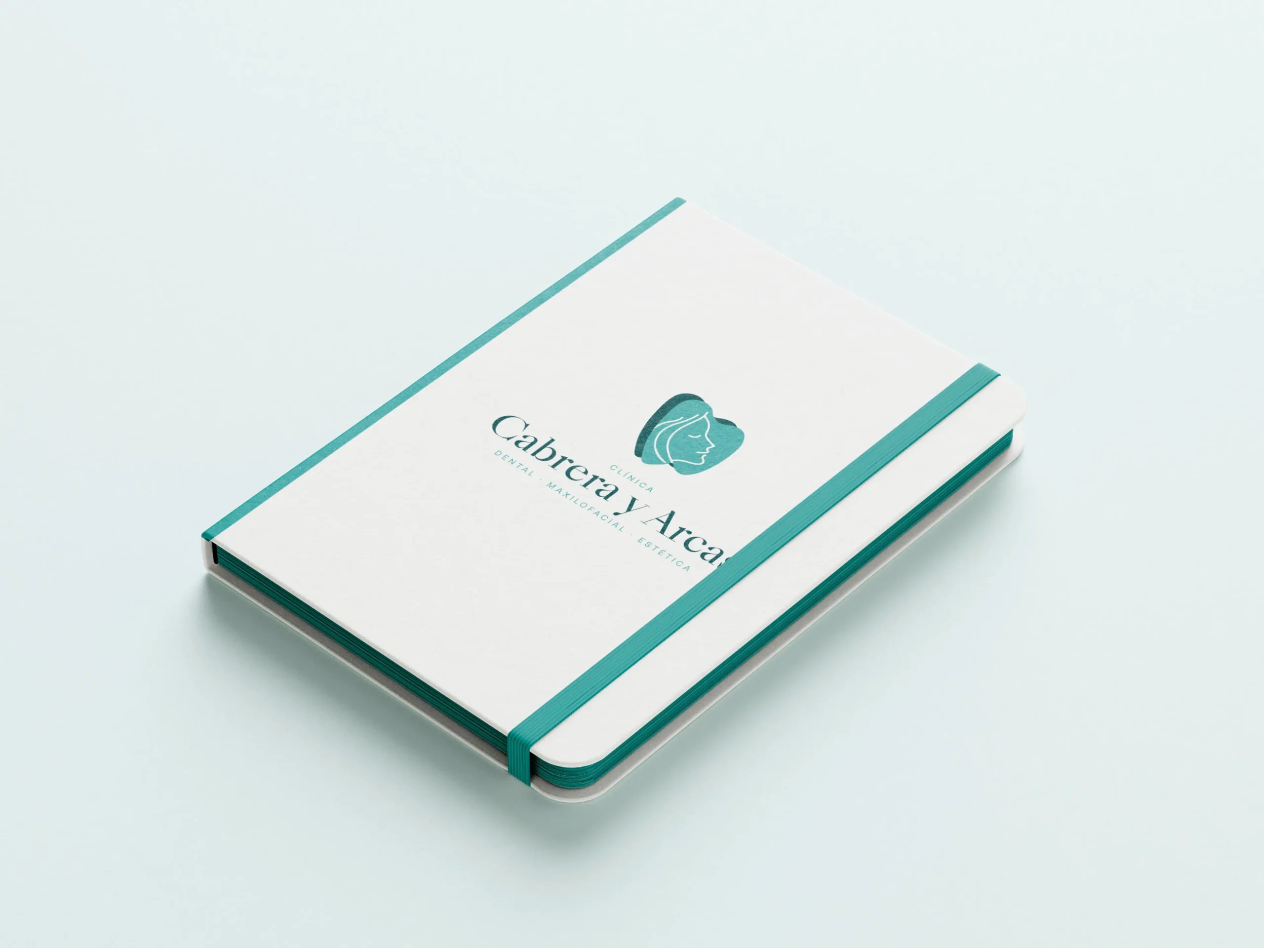 Proyecto de diseño web, identidad visual y comunicación para clínica dental, maxilofacial y estética, desde Almería (España) y Santiago de Chile